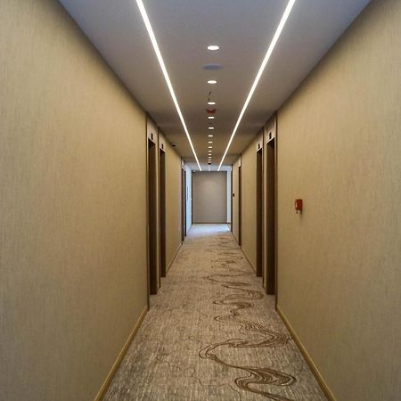Red Hill Hotel تيرانا المظهر الخارجي الصورة